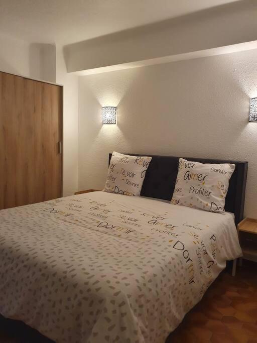 Appartement F3 Meuble Et Equipe Saint-Cyprien  Exteriör bild