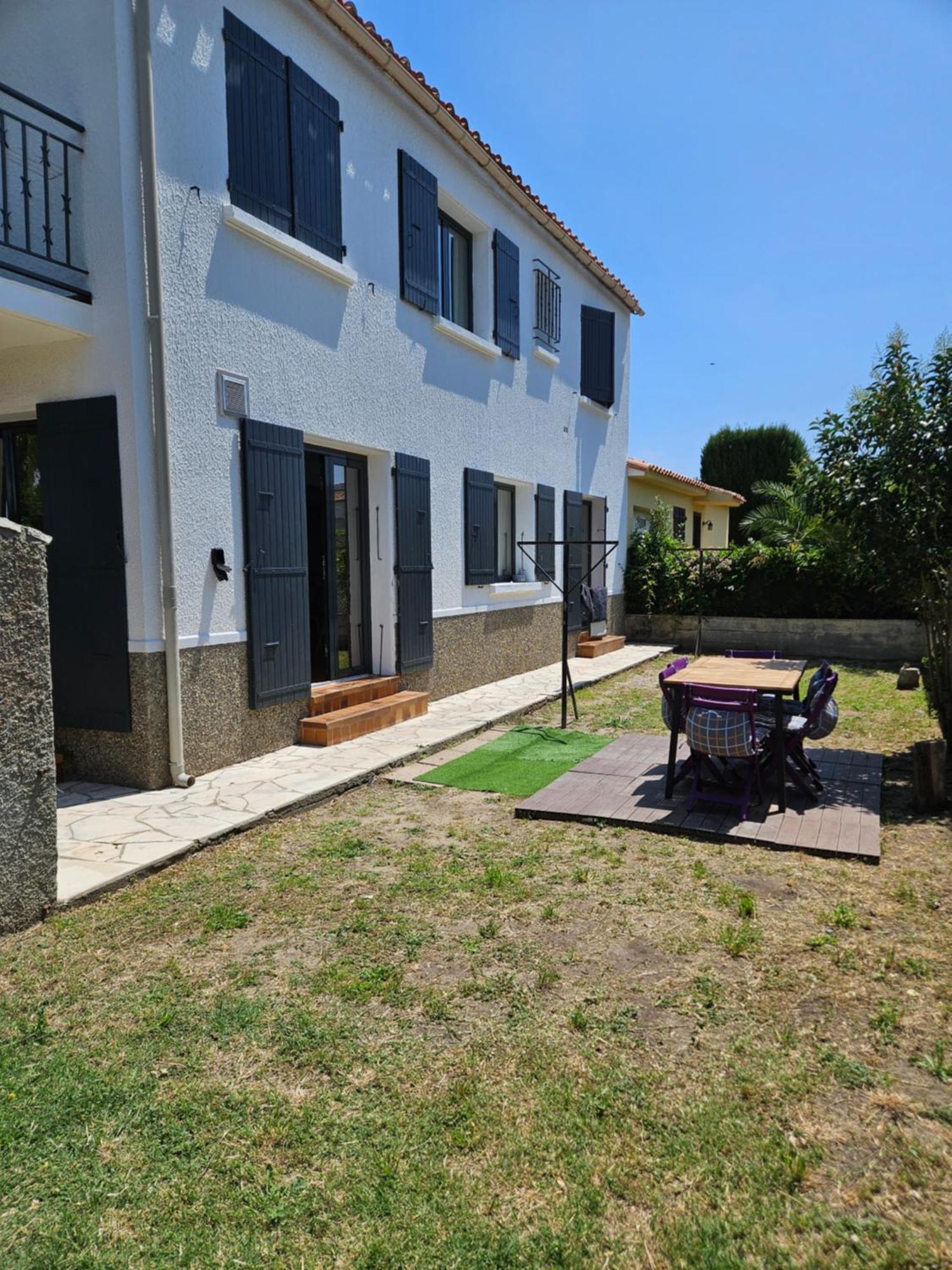 Appartement F3 Meuble Et Equipe Saint-Cyprien  Exteriör bild